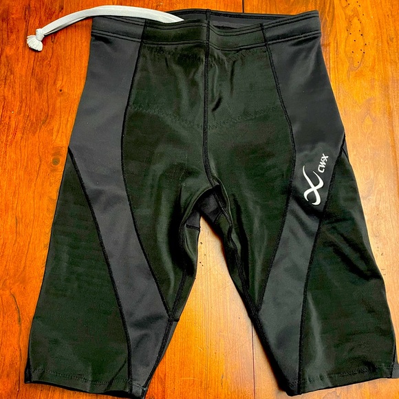 CW-X Cycling Shorts - Picture 1 of 3